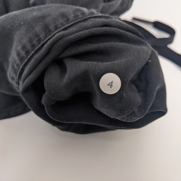 Lululemon Varsity Short, Black - Picture 6 of 6